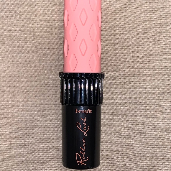 Benefit Mini Roller Lash Curling & Lifting Mascara - Black - Picture 2 of 3